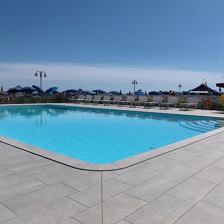 Residence Apollo - Home Immobiliare Jesolo Экстерьер фото