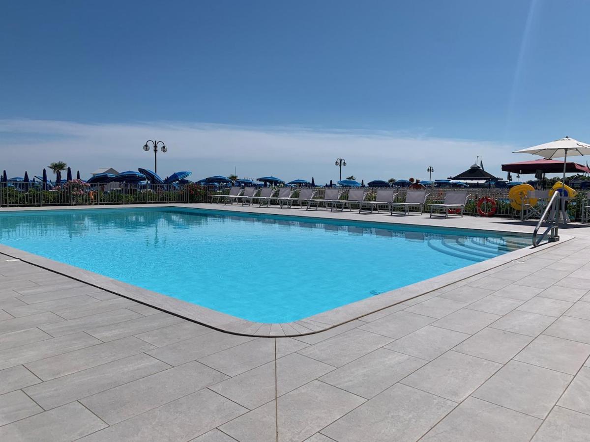 Residence Apollo - Home Immobiliare Jesolo Экстерьер фото